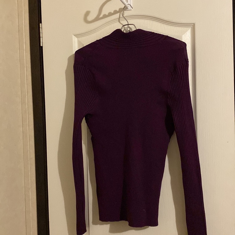 INC
INTERMATIOMAL CONCEPTS SWEATER - Picture 3 of 5